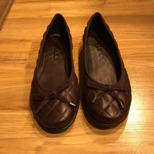 NIB The Flexx Maroon Quilted Flats Size 5.5